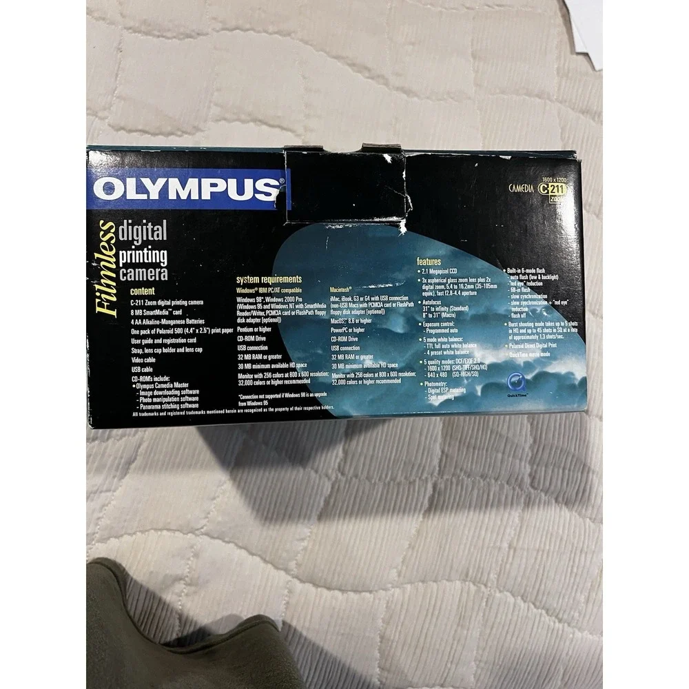 Olympus CAMEDIA C-211 Zoom 2.1MP Digital Camera - Black & Metallic silver‎